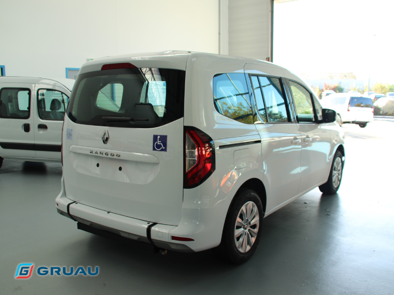 Renault Kangoo TPMR 1 fauteuil (3)