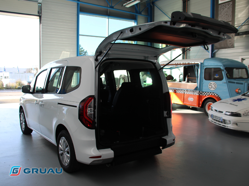 Renault Kangoo TPMR 1 fauteuil (9)