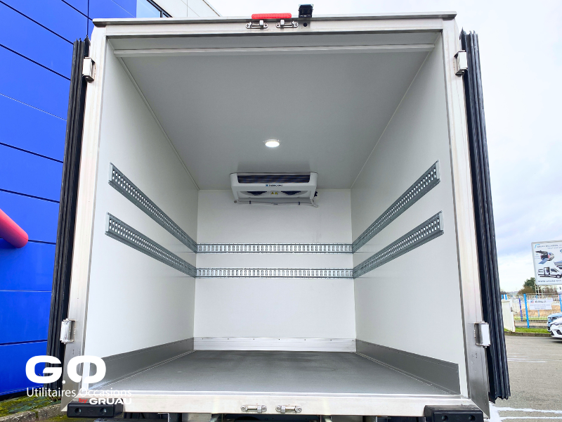 Renault master caisse frigorifique grand volume (17)